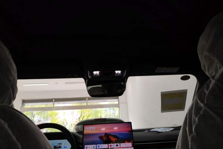 Used Geely Auto Preface 2026 Model Oriental Yao 1.5TD Fuyao Edition Headliner
