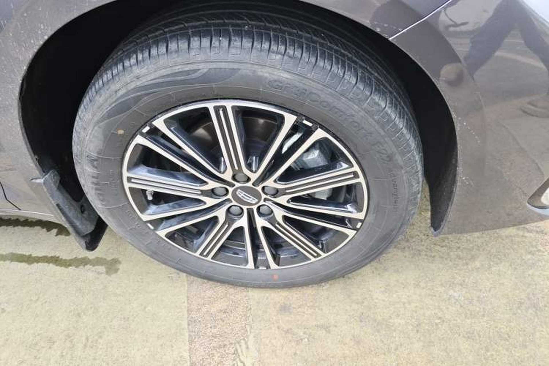 Used Geely Auto Preface 2026 Model Oriental Yao 1.5TD Fuyao Edition Right Front Wheel Hub
