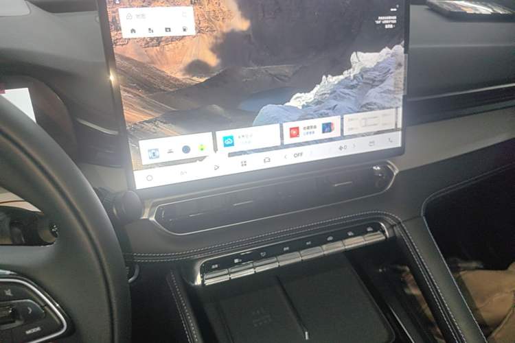 Used Geely Auto Preface 2026 Model Oriental Yao 1.5TD Kunlun Edition Audio And AC Panel