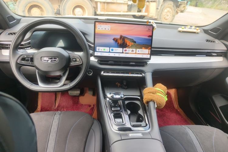 Used Geely Auto Preface 2026 Model Oriental Yao 2.0TD Xiaohan Edition Center Console