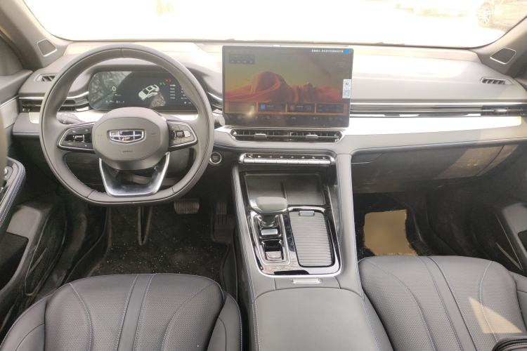 Used Geely Auto Preface 2026 Model Oriental Yao 1.5TD Fuyao Edition Center Console