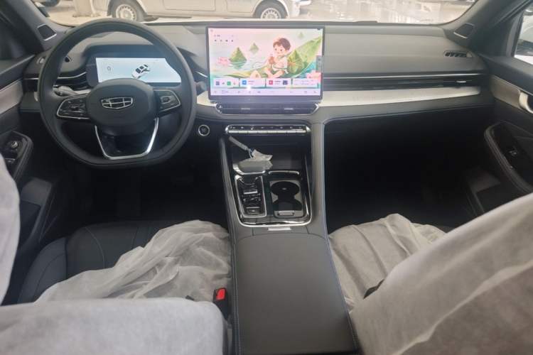 Used Geely Auto Preface 2026 Model Oriental Yao 1.5TD Fuyao Edition Center Console