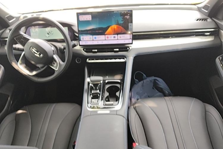 Used Geely Auto Preface 2026 Model Oriental Yao 1.5TD Kunlun Edition Center Console