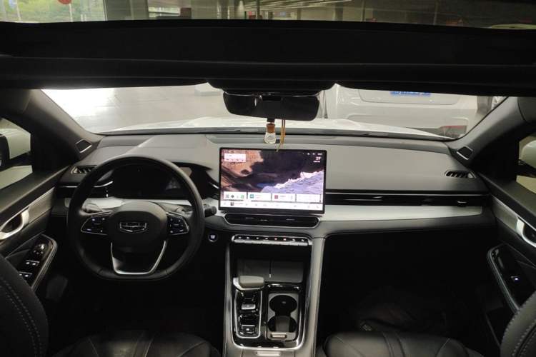 Used Geely Auto Preface 2026 Model Oriental Yao 1.5TD Kunlun Edition Center Console