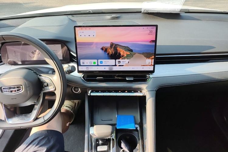 Used Geely Auto Preface 2026 Model Oriental Yao 1.5TD Kunlun Edition Center Console