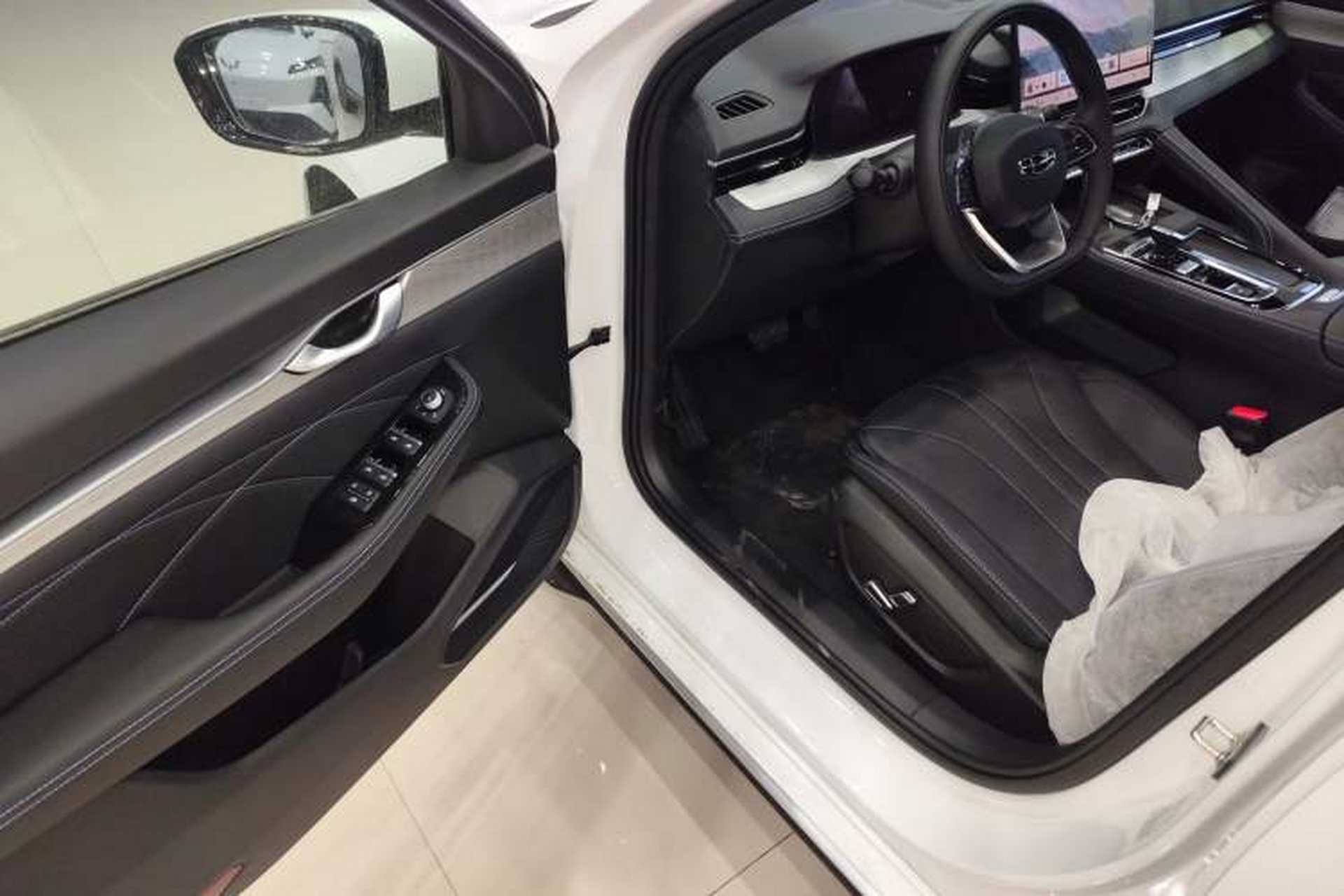 Used Geely Auto Preface 2026 Model Oriental Yao 1.5TD Kunlun Edition Driver Seat