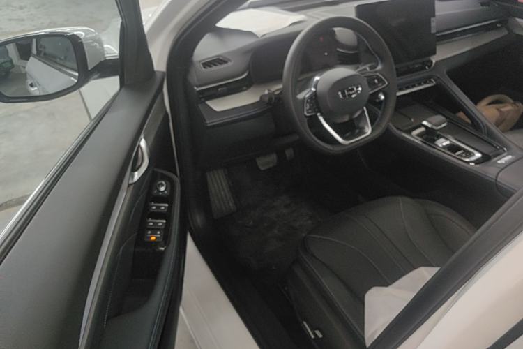 Used Geely Auto Preface 2026 Model Oriental Yao 1.5TD Kunlun Edition Driver Seat