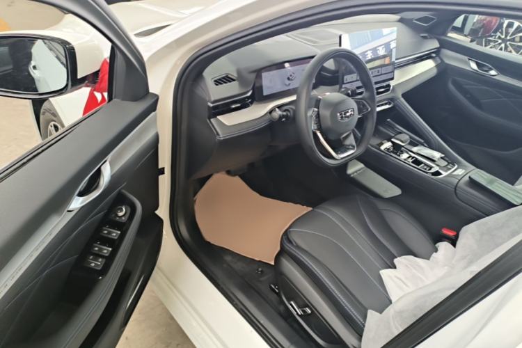Used Geely Auto Preface 2026 Model Oriental Yao 1.5TD Fuyao Edition Driver Seat