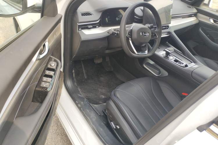 Used Geely Auto Preface 2026 Model Oriental Yao 1.5TD Fuyao Edition Driver Seat