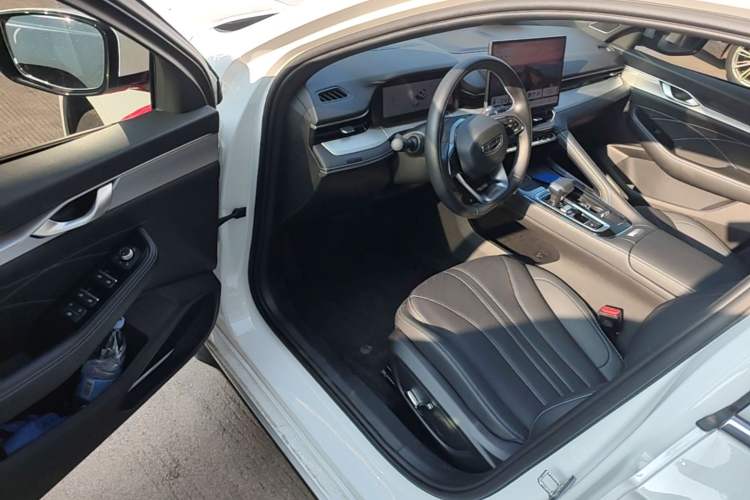 Used Geely Auto Preface 2026 Model Oriental Yao 1.5TD Kunlun Edition Driver Seat
