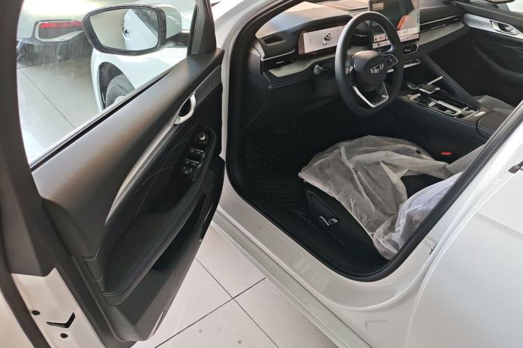 Used Geely Auto Preface 2026 Model Oriental Yao 1.5TD Fuyao Edition Driver Seat