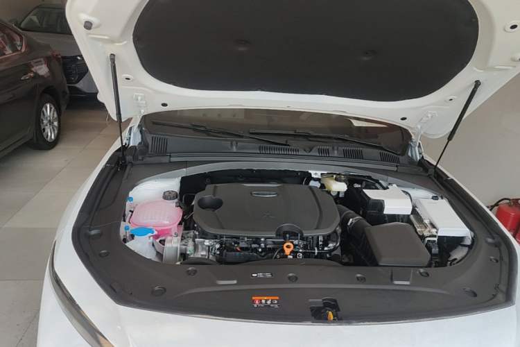 Used Geely Auto Preface 2026 Model Oriental Yao 1.5TD Fuyao Edition Engine Bay