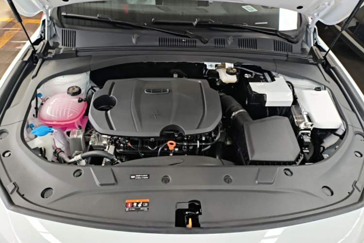 Used Geely Auto Preface 2026 Model Oriental Yao 1.5TD Fuyao Edition Engine Bay