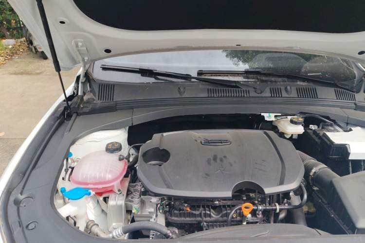 Used Geely Auto Preface 2026 Model Oriental Yao 1.5TD Fuyao Edition Engine Bay Right