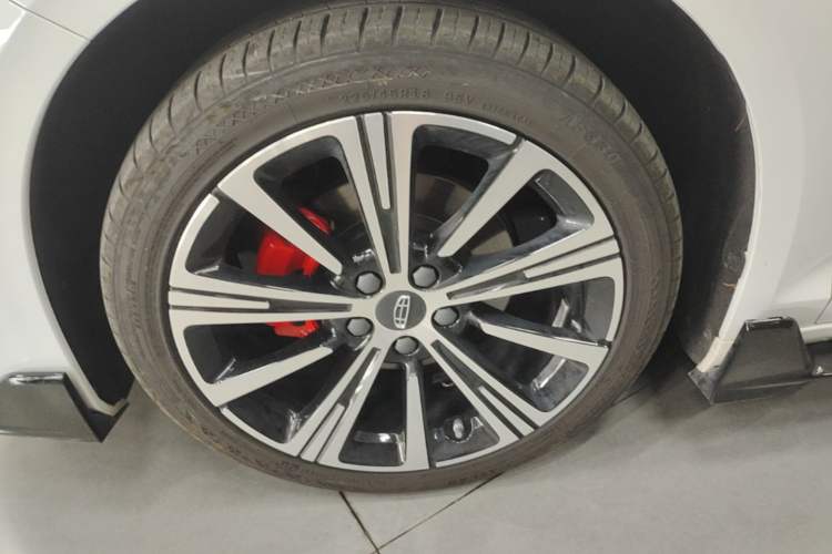 Used Geely Auto Preface 2026 Model Oriental Yao 1.5TD Kunlun Edition Exterior 4