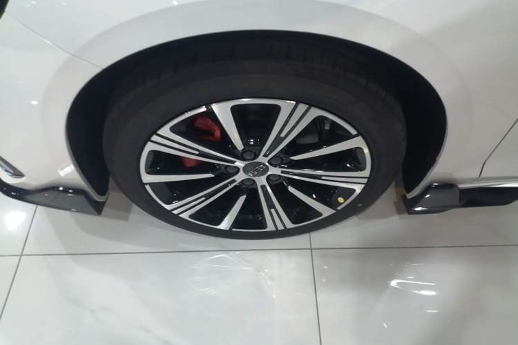 Used Geely Auto Preface 2026 Model Oriental Yao 1.5TD Kunlun Edition Exterior 4