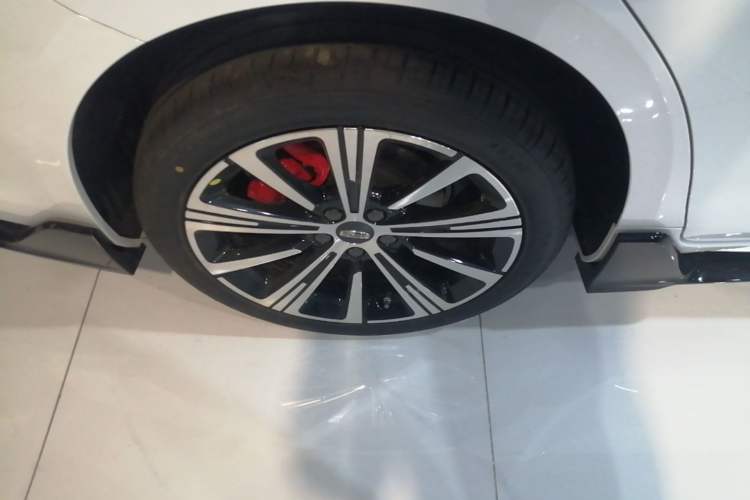 Used Geely Auto Preface 2026 Model Oriental Yao 1.5TD Kunlun Edition Exterior 5