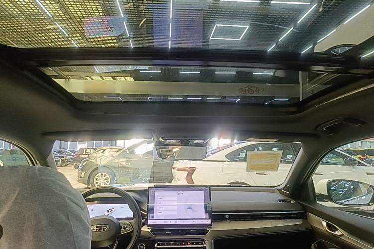 Used Geely Auto Preface 2026 Model Oriental Yao 1.5TD Fuyao Edition Headliner