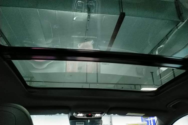 Used Geely Auto Preface 2026 Model Oriental Yao 1.5TD Fuyao Edition Headliner
