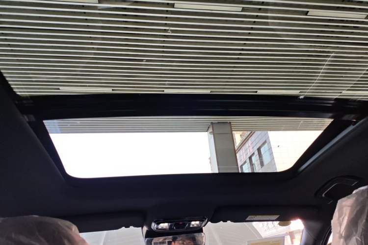 Used Geely Auto Preface 2026 Model Oriental Yao 1.5TD Fuyao Edition Headliner
