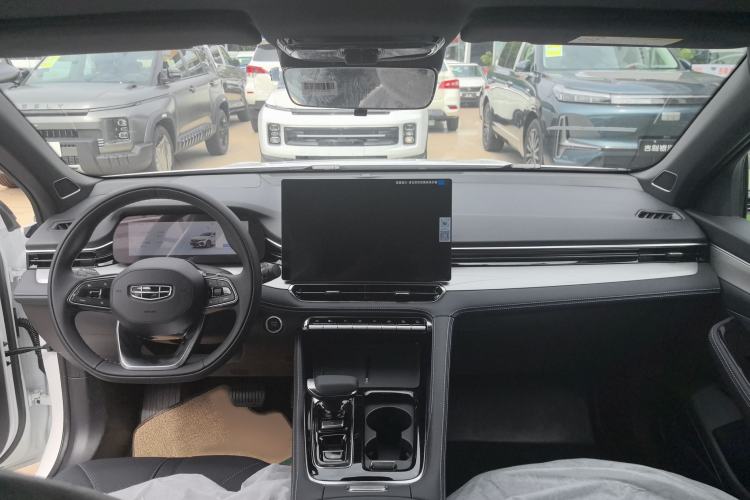 Used Geely Auto Preface 2026 Model Oriental Yao 1.5TD Kunlun Edition Interior 3