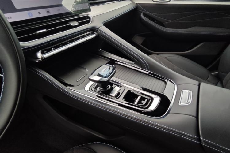 Used Geely Auto Preface 2026 Model Oriental Yao 2.0TD Xiaohan Edition Interior 4