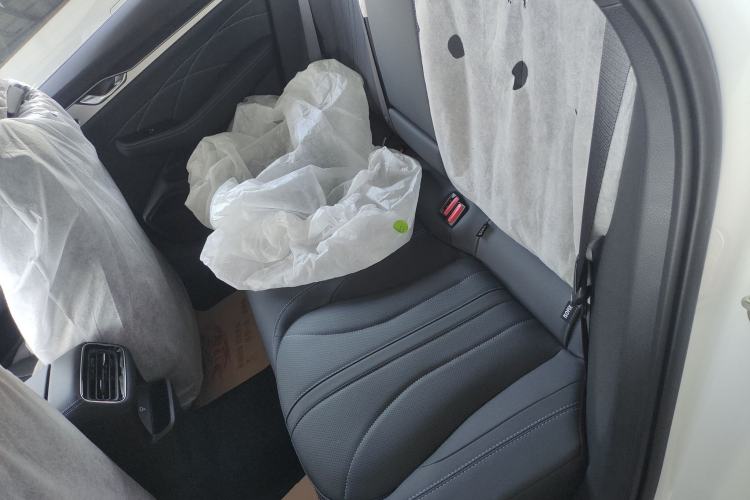 Used Geely Auto Preface 2026 Model Oriental Yao 1.5TD Kunlun Edition Interior 4