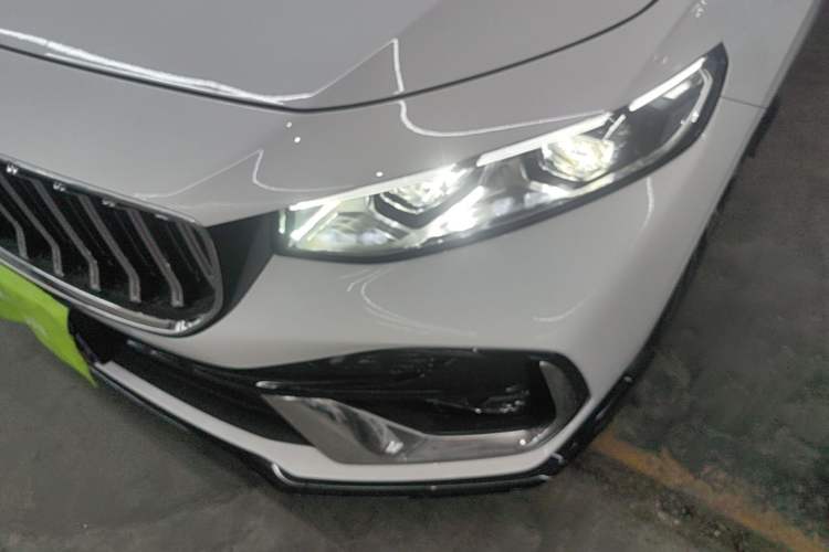 Used Geely Auto Preface 2026 Model Oriental Yao 1.5TD Kunlun Edition Left Front Headlight