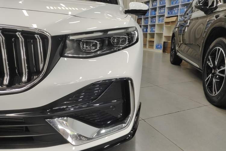 Used Geely Auto Preface 2026 Model Oriental Yao 1.5TD Kunlun Edition Left Front Headlight