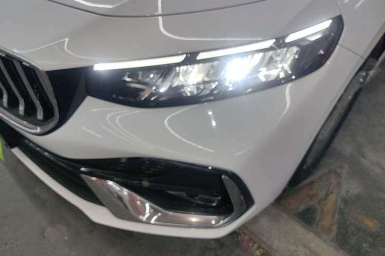 Used Geely Auto Preface 2026 Model Oriental Yao 1.5TD Fuyao Edition Left Front Headlight