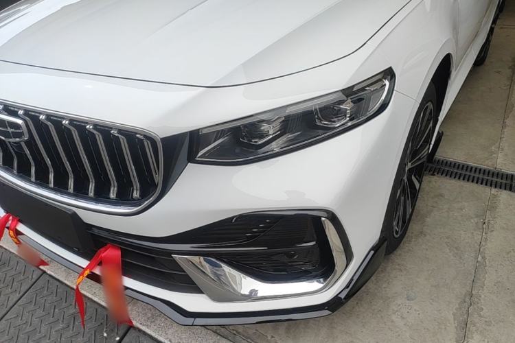 Used Geely Auto Preface 2026 Model Oriental Yao 1.5TD Kunlun Edition Left Front Headlight