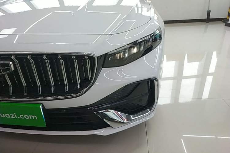 Used Geely Auto Preface 2026 Model Oriental Yao 1.5TD Fuyao Edition Left Front Headlight