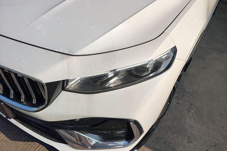Used Geely Auto Preface 2026 Model Oriental Yao 1.5TD Kunlun Edition Left Front Headlight