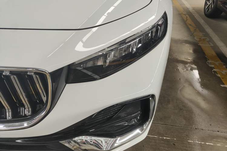 Used Geely Auto Preface 2026 Model Oriental Yao 1.5TD Fuyao Edition Left Front Headlight