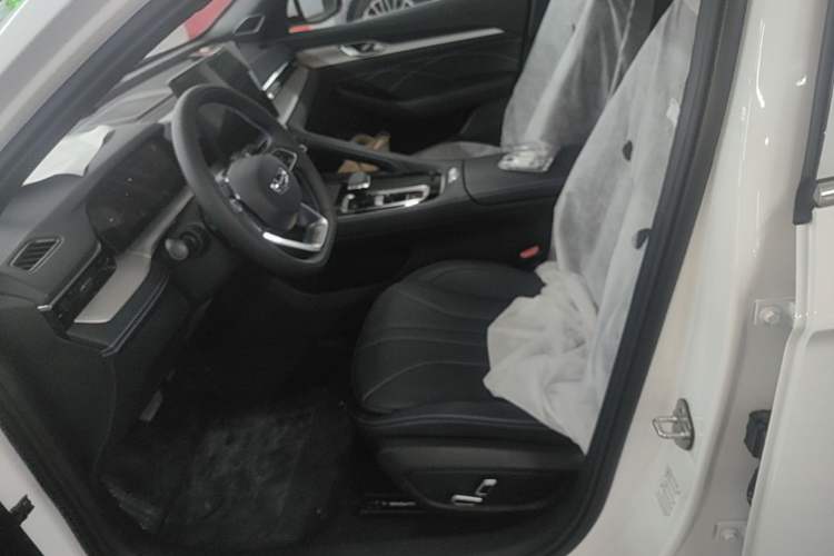 Used Geely Auto Preface 2026 Model Oriental Yao 1.5TD Kunlun Edition Left Front Seat