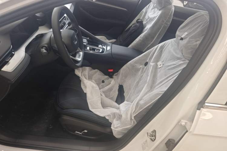 Used Geely Auto Preface 2026 Model Oriental Yao 1.5TD Fuyao Edition Left Front Seat