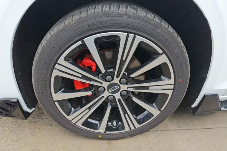 Used Geely Auto Preface 2026 Model Oriental Yao 2.0TD Xiaohan Edition Left Front Wheel Hub