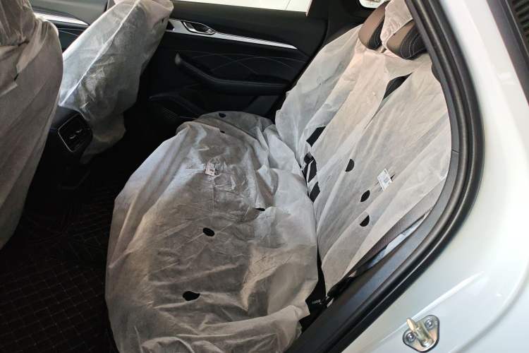 Used Geely Auto Preface 2026 Model Oriental Yao 1.5TD Fuyao Edition Left Rear Seat