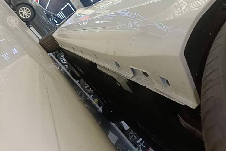 Used Geely Auto Preface 2026 Model Oriental Yao 1.5TD Fuyao Edition Left Side Sill