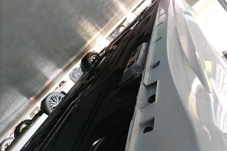 Used Geely Auto Preface 2026 Model Oriental Yao 1.5TD Fuyao Edition Left Side Sill
