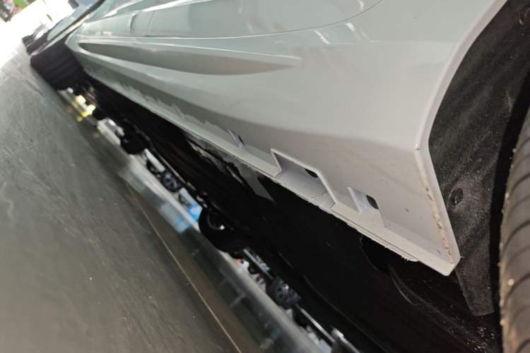 Used Geely Auto Preface 2026 Model Oriental Yao 1.5TD Fuyao Edition Left Side Sill