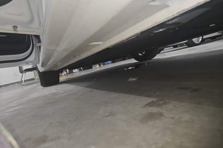 Used Geely Auto Preface 2026 Model Oriental Yao 1.5TD Fuyao Edition Left Side Sill
