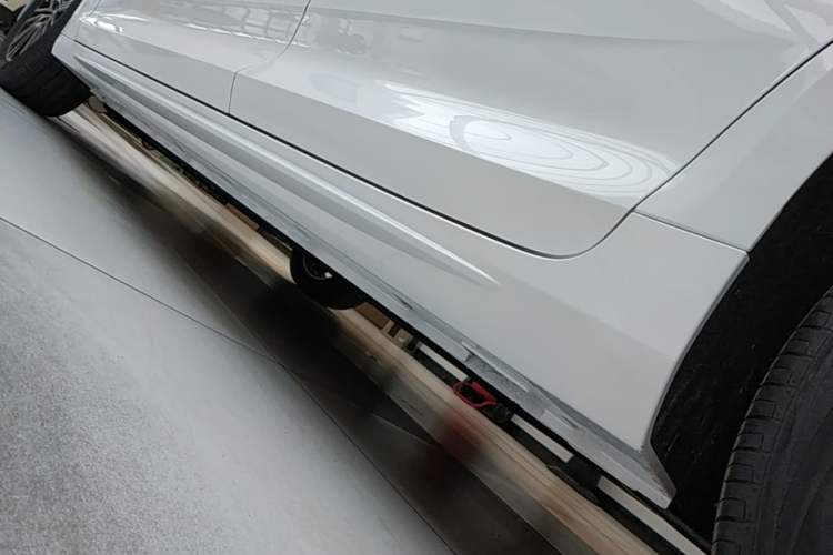 Used Geely Auto Preface 2026 Model Oriental Yao 1.5TD Fuyao Edition Left Side Sill