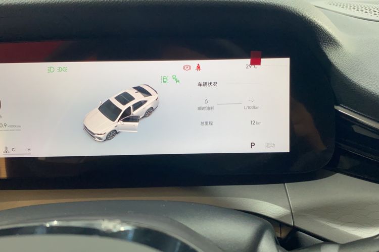 Used Geely Auto Preface 2026 Model Oriental Yao 1.5TD Kunlun Edition Odometer Close Up