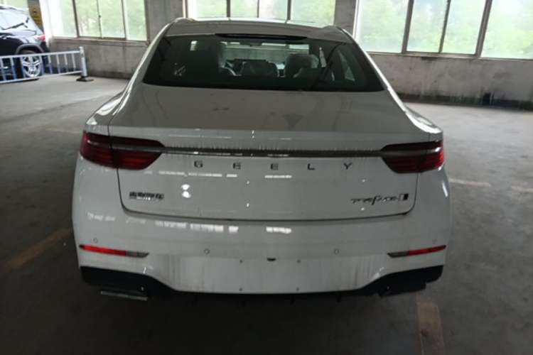 Used Geely Auto Preface 2026 Model Oriental Yao 1.5TD Fuyao Edition Rear
