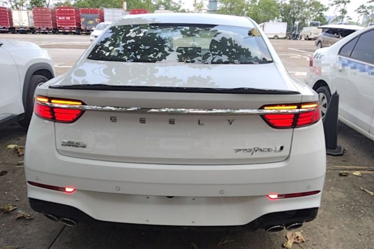 Used Geely Auto Preface 2026 Model Oriental Yao 1.5TD Kunlun Edition Rear