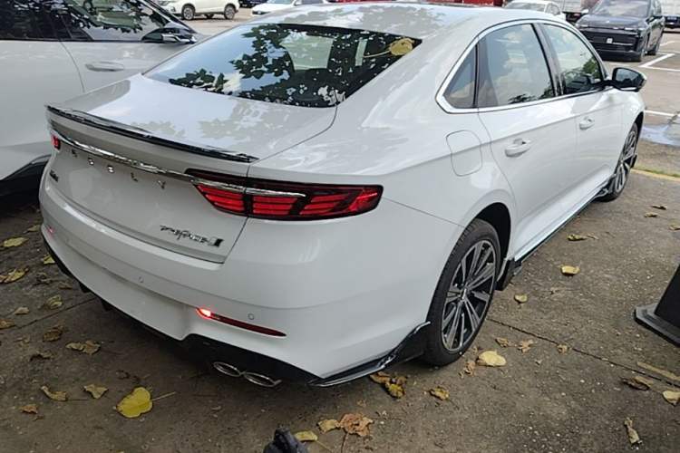 Used Geely Auto Preface 2026 Model Oriental Yao 1.5TD Kunlun Edition Rear Right 45 Deg