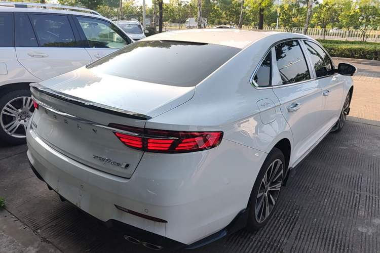 Used Geely Auto Preface 2026 Model Oriental Yao 1.5TD Kunlun Edition Rear Right 45 Deg