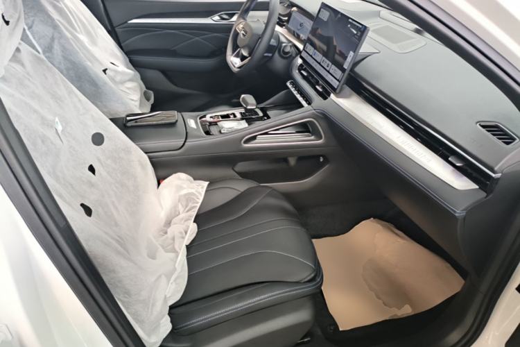 Used Geely Auto Preface 2026 Model Oriental Yao 1.5TD Fuyao Edition Right Front Seat
