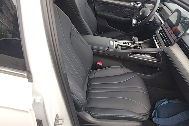 Used Geely Auto Preface 2026 Model Oriental Yao 1.5TD Kunlun Edition Right Front Seat